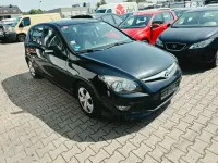 Gebraucht Hyundai i30 Classic 90 PS (66 kW) 2011 Schwarz Limousine