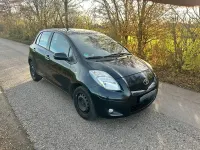 Gebraucht Toyota Yaris 99 PS (72 kW) 2011 Schwarz Kleinwagen