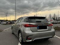 Gebraucht Lexus CT200h 136 PS (100 kW) 2020 Grau Limousine