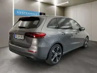 Gebraucht Mercedes B200 Night 163 PS (119 kW) 2026 Grau Kleinwagen