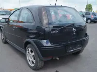 Usado Opel Corsa Edition 80 HP (58 kW) 2006 Preto Citadino
