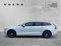 Gebraucht Volvo V60 Core 455 PS (334 kW) 2023 Crystal white pearl / metallic (metallic) Kombi
