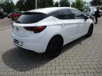 Gebraucht Opel Astra Elegance 145 PS (106 kW) 2020 Summit white Limousine