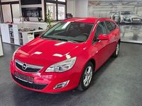 Gebraucht Opel Astra Design Edition 116 PS (85 kW) 2011 Rot Kombi