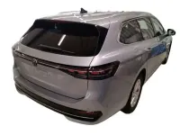 Gebraucht VW Passat 150 PS (110 kW) 2025 Oyster silver metallic Kombi