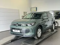 Neu VW Tiguan Life 150 PS (110 kW) 2026 Cipressinogrün metallic SUV