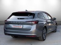 Neu Skoda Superb Selection 204 PS (150 kW) 2026 Grau Kombi