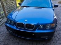 Gebraucht BMW 320 150 PS (110 kW) 2001 Blau Kleinwagen