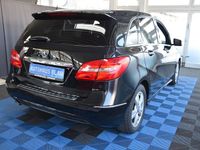 Gebraucht Mercedes B180 122 PS (89 kW) 2012 Schwarz Van / Kleinbus