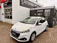 Gebraucht Peugeot 208 Active 82 PS (60 kW) 2018 Weiß Kleinwagen