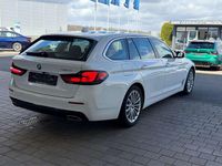 Gebraucht BMW 520 204 PS (150 kW) 2022 Alpinweiß uni Kombi