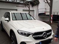 Gebraucht Mercedes GLC300e 197 PS (144 kW) 2023 Weiß SUV