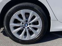 Gebraucht BMW 320 190 PS (139 kW) 2022 Mineralweiss metallic Kombi