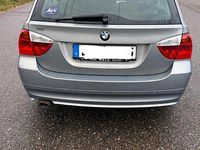 Gebraucht BMW 320 163 PS (119 kW) 2006 Grau Kombi