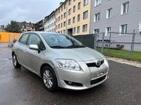 Gebraucht Toyota Auris 90 PS (66 kW) 2009 Silber Kleinwagen