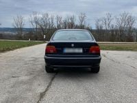 Second-hand BMW 520 150 CP (110 kW) 2000 Albastru Berlinǎ