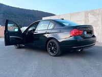Gebraucht BMW 320 170 PS (125 kW) 2009 Schwarz Limousine