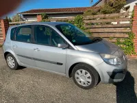 Gebraucht Renault Scénic II 111 PS (81 kW) 2006 Silber Van / Kleinbus
