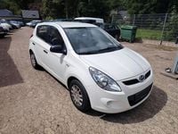 Gebraucht Hyundai i20 Classic 77 PS (56 kW) 2010 Weiß Kleinwagen