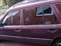 Brugt Mercedes E220 150 HK (110 kW) 1992 Brun Stationcar