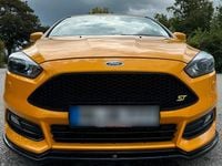 Gebraucht Ford Focus ST 250 PS (183 kW) 2017 Gelb Limousine