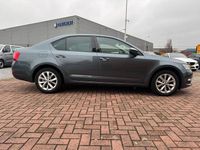 Gebraucht Skoda Octavia 116 PS (85 kW) 2019 Grau Limousine