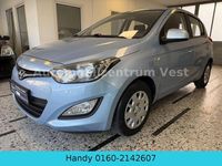 Gebraucht Hyundai i20 Edition 86 PS (63 kW) 2013 Blau Kleinwagen