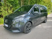Gebraucht Mercedes V220 Style 163 PS (119 kW) 2024 Grau Van / Kleinbus