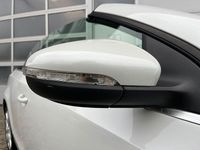 Gebraucht VW Golf Cabriolet Life 140 PS (102 kW) 2014 Weiß Cabrio