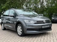 Gebraucht VW Touran Comfortline 150 PS (110 kW) 2019 Grau Van / Kleinbus