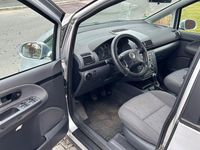 Gebraucht VW Sharan Trendline 150 PS (110 kW) 2009 Grau Van / Kleinbus