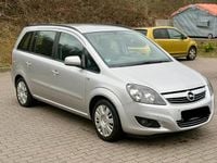 Gebraucht Opel Zafira 125 PS (91 kW) 2012 Weiß Van / Kleinbus