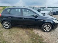 Usado Kia Ceed LX 109 CV (80 kW) 2008 Negro Utilitario