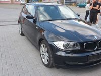 Gebraucht BMW 118 143 PS (105 kW) 2009 Schwarz Kleinwagen