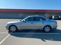 Gebraucht BMW 523 170 PS (125 kW) 2005 Blau Limousine