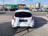 Gebraucht Ford Fiesta Viva 82 PS (60 kW) 2011 Weiß Kleinwagen