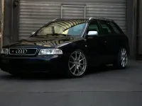 Używany Audi S4 Basis 265 KM (194 kW) 1999 Niebieski Kombi