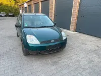 Usata Ford Fiesta 60 CV (44 kW) 2002 Verde Utilitaria