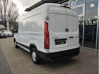 Second-hand Maxus V90 147 CP (108 kW) 2024 Alb Van