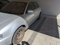 Second-hand Audi A3 Ambiente 102 CP (75 kW) 2000 Argintiu Hatchback