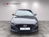 Neu Hyundai i30 Advantage 140 PS (102 kW) 2025 Ecotronic grey Limousine