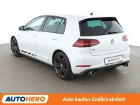 Gebraucht VW Golf VII GTI 245 PS (180 kW) 2019 Oryxweiss Limousine