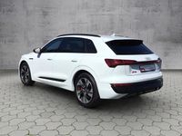 Gebraucht Audi Q8 e-tron S-Line 300 kW (408 PS) 2023 Gletscherweiß metallic SUV