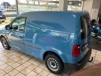 Gebraucht VW Caddy 102 PS (75 kW) 2017 Blau Van / Kleinbus