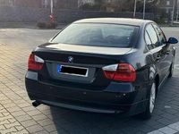 Gebraucht BMW 320 150 PS (110 kW) 2007 Schwarz Limousine