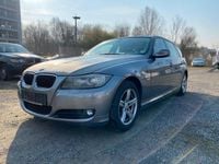 Gebraucht BMW 318 143 PS (105 kW) 2012 Grau Kombi
