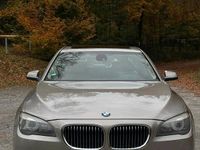 Gebraucht BMW 740 306 PS (225 kW) 2011 Gold Limousine