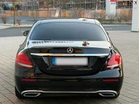 Gebraucht Mercedes E220 Avantgarde 194 PS (142 kW) 2018 Schwarz Limousine