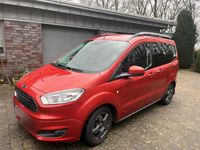 Gebraucht Ford Tourneo 100 PS (73 kW) 2016 Rot Kombi