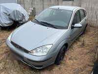Second-hand Ford Focus 85 CP (62 kW) 2004 Gri Berlinǎ